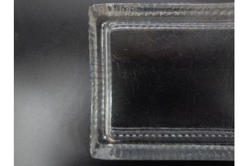 アンティーク　1933〜1951年頃　レア　ルネ・ラリック(R.LALIQUE)　ローレンス(Laurens)　繊細なデザインがエレガントな雰囲気溢れるシガレットケース(ボックス、たばこ(タバコ)箱、小物入れ、アクセサリートレイ、ガラス)(R-074585)
