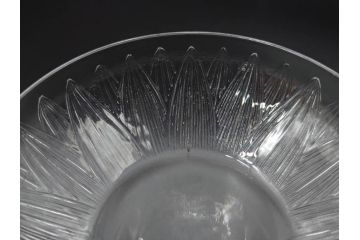 アンティーク　1920年代　ルネ・ラリック(R.LALIQUE)　ロータス(LOTUS)　グラス　花瓶　蓮の花のようなデザインが美しいゴブレット(花入れ、花器、フラワーベース)(R-074586)