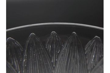 アンティーク　1920年代　ルネ・ラリック(R.LALIQUE)　ロータス(LOTUS)　グラス　花瓶　蓮の花のようなデザインが美しいゴブレット(花入れ、花器、フラワーベース)(R-074586)