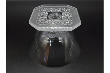 アンティーク　ルネ・ラリック(R.LALIQUE)　洗練されたデザインが優美な印象を与えるシャンパングラス2客セット(ヒナギク、パクレット、デイジー、デザート、コンポート、フルーツ、小鉢、ミニボウル、ガラス)(R-074587)