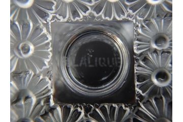 アンティーク　ルネ・ラリック(R.LALIQUE)　洗練されたデザインが優美な印象を与えるシャンパングラス2客セット(ヒナギク、パクレット、デイジー、デザート、コンポート、フルーツ、小鉢、ミニボウル、ガラス)(R-074587)