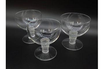 アンティーク　1950年代　ルネ・ラリック(R.LALIQUE)　バンブー(竹)　シンプルながらも洗練されたデザインに魅了されるグラス3客セット(ワイン、ゴブレット、コニャック、ブランデー、カクテル、クープ、シャンパン、シャンペン、ガラス)(R-074588)