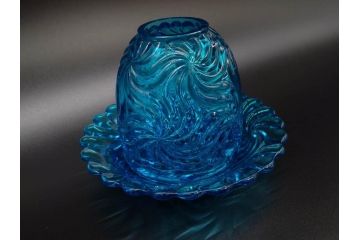 稀少!　フランス　Baccarat　オールドバカラ　ロザース(ROSACES)　ミュルティプル　キャンドルスタンド　燭台　常夜灯　澄んだブルーカラーと華やかな意匠が存在感を放つヴェイユーズ(DEPOSE刻印あり、フルレッドクリスタルガラス)(R-074594)