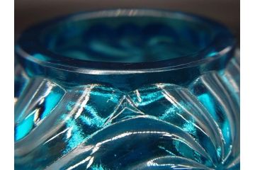 稀少!　フランス　Baccarat　オールドバカラ　ロザース(ROSACES)　ミュルティプル　キャンドルスタンド　燭台　常夜灯　澄んだブルーカラーと華やかな意匠が存在感を放つヴェイユーズ(DEPOSE刻印あり、フルレッドクリスタルガラス)(R-074594)