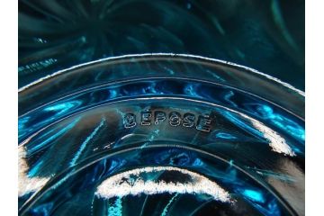 稀少!　フランス　Baccarat　オールドバカラ　ロザース(ROSACES)　ミュルティプル　キャンドルスタンド　燭台　常夜灯　澄んだブルーカラーと華やかな意匠が存在感を放つヴェイユーズ(DEPOSE刻印あり、フルレッドクリスタルガラス)(R-074594)