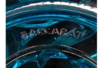稀少!　フランス　Baccarat　オールドバカラ　ロザース(ROSACES)　ミュルティプル　キャンドルスタンド　燭台　常夜灯　澄んだブルーカラーと華やかな意匠が存在感を放つヴェイユーズ(DEPOSE刻印あり、フルレッドクリスタルガラス)(R-074594)