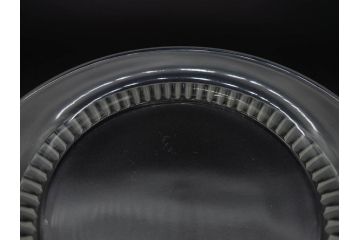 フランス　LALIQUE(ラリック)　バンブー(竹)　シンプルながらも上品な佇まいが魅力のプレート4枚セット(大・小)(皿、ガラス)(R-074596)