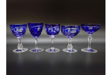 ドイツ　ドレスデンクリスタル(DRESDEN KRISTALL)　形違い　5種類　色被切子　繊細なカットと上品なブルーカラーが素敵なグラス5客セット(酒杯、ガラス)(R-074597)