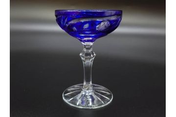 ドイツ　ドレスデンクリスタル(DRESDEN KRISTALL)　形違い　5種類　色被切子　繊細なカットと上品なブルーカラーが素敵なグラス5客セット(酒杯、ガラス)(R-074597)