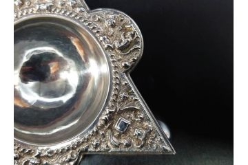 1874年頃　銀細工師　チャールズ・フォックス　Charles Fox　スターリングシルバー　ソルトディッシュ&スプーン4個セット(塩入れ、箱入り、スプーン付き、SV925、STERLING SILVER)(R-074601)