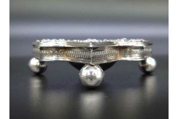 1874年頃　銀細工師　チャールズ・フォックス　Charles Fox　スターリングシルバー　ソルトディッシュ&スプーン4個セット(塩入れ、箱入り、スプーン付き、SV925、STERLING SILVER)(R-074601)