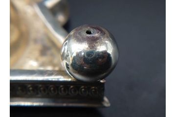 1874年頃　銀細工師　チャールズ・フォックス　Charles Fox　スターリングシルバー　ソルトディッシュ&スプーン4個セット(塩入れ、箱入り、スプーン付き、SV925、STERLING SILVER)(R-074601)