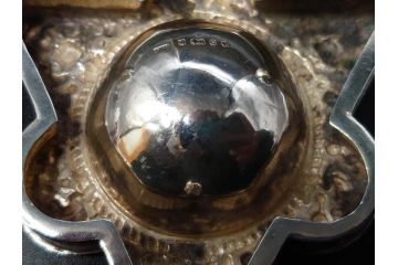 1874年頃　銀細工師　チャールズ・フォックス　Charles Fox　スターリングシルバー　ソルトディッシュ&スプーン4個セット(塩入れ、箱入り、スプーン付き、SV925、STERLING SILVER)(R-074601)