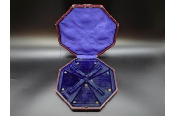 1874年頃　銀細工師　チャールズ・フォックス　Charles Fox　スターリングシルバー　ソルトディッシュ&スプーン4個セット(塩入れ、箱入り、スプーン付き、SV925、STERLING SILVER)(R-074601)