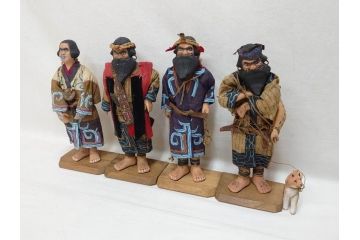 昭和レトロ　昭和30年代　アイヌ風俗土人形4体セット(民族工芸、置物、土産品、郷土玩具、民芸品、伝統工芸)(R-074602)