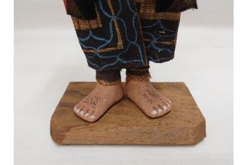 昭和レトロ　昭和30年代　アイヌ風俗土人形4体セット(民族工芸、置物、土産品、郷土玩具、民芸品、伝統工芸)(R-074602)