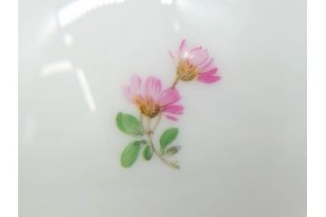 ドイツ　マイセン　Meissen　金彩　散らし小花　シェルエッジ　細やかな意匠に気品を感じるカップ&ソーサー(洋食器、C&S)(R-074603)