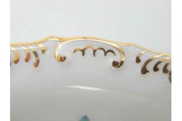 ドイツ　マイセン　Meissen　金彩　散らし小花　シェルエッジ　細やかな意匠に気品を感じるカップ&ソーサー(洋食器、C&S)(R-074603)