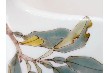 山田義明　九谷焼　色絵　高さ約24cm　美しい絵柄と色合いに魅了される扁壷(壺、鳥、共箱付き)(R-074613)