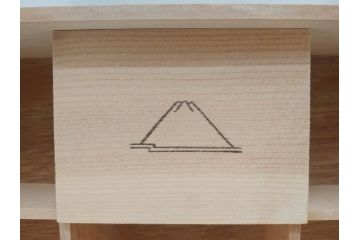 深川製磁　宮内庁御用達　染付　金彩　藍色の濃淡で表現された富士山が美しい汲出揃(汲出碗揃、5客セット、湯呑み、湯のみ、和食器、共箱付き)(R-074614)