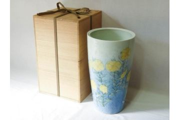 三浦シュレイ　月見草　繊細な絵柄と美しい色彩に魅了される花瓶(朱鈴、しゅ鈴、朱鈴、花器、花入、共箱付き)(R-074615)