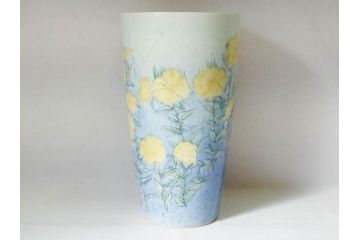 三浦シュレイ　月見草　繊細な絵柄と美しい色彩に魅了される花瓶(朱鈴、しゅ鈴、朱鈴、花器、花入、共箱付き)(R-074615)