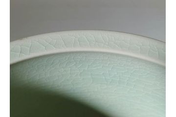 三浦シュレイ　月見草　繊細な絵柄と美しい色彩に魅了される花瓶(朱鈴、しゅ鈴、朱鈴、花器、花入、共箱付き)(R-074615)