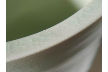 三浦シュレイ　月見草　繊細な絵柄と美しい色彩に魅了される花瓶(朱鈴、しゅ鈴、朱鈴、花器、花入、共箱付き)(R-074615)