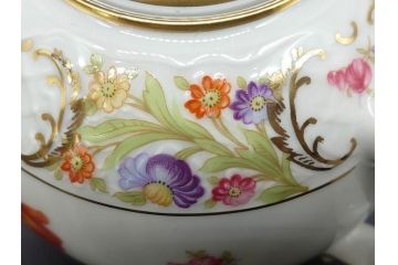 ドイツ　ドレスデン　シューマン ババリア　SCHUMANN BAVARIA　 金彩　フラワー　鮮やかな色合いと散りばめられた花たちが可愛らしいティーポット(洋食器)(R-074618)