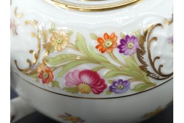 ドイツ　ドレスデン　シューマン ババリア　SCHUMANN BAVARIA　 金彩　フラワー　鮮やかな色合いと散りばめられた花たちが可愛らしいティーポット(洋食器)(R-074618)