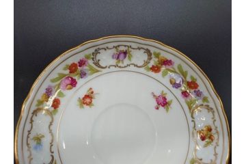 ドイツ　ドレスデン　シューマン ババリア　SCHUMANN BAVARIA　 フラワー　美しい金彩のデザインが華やかな雰囲気を醸し出すティーカップ&ソーサー5客セット(C&S、花、洋食器)(R-074619)