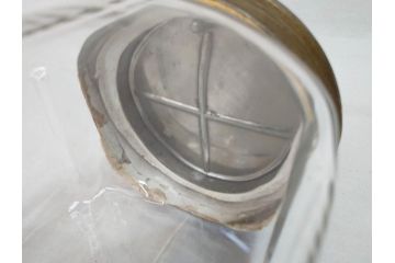 アンティーク雑貨　レトロな空間づくりにおすすめのガラス瓶(ガラスビン、菓子瓶、たばこ瓶、タバコ瓶)(R-074621)