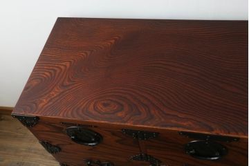 中古　美品　岩谷堂箪笥　黒々とした金具が重厚な雰囲気を高める和箪笥(和タンス、整理箪笥、衣装タンス、収納たんす、引き出し、サイドチェスト)(R-074626)