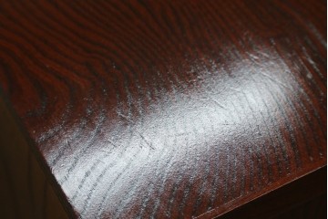中古　美品　岩谷堂箪笥　漆塗り　力強い木目と重厚な金具が調和した整理箪笥　(R-074626)