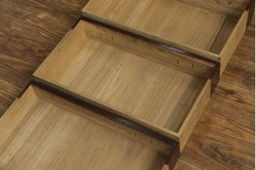 和製アンティーク　総桐材　黒漆塗り　歴史を感じさせる佇まいが魅力的な庄内小箪笥(庄内箪笥、収納箪笥、和タンス、引き出し、サイドチェスト)(R-074629)