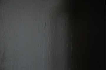 中古　美品!!　希少な絶版品　駿河の国　勝見木工　勝見作　耳付き天板の重厚感が際立つ総栗材のサイドボード　定価約80万円　(R-074631)