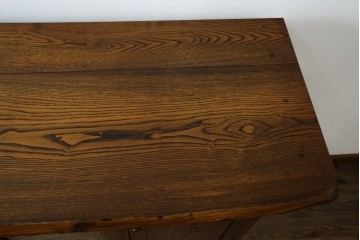 中古　美品!!　希少な絶版品　駿河の国　勝見木工　勝見作　耳付き天板の重厚感が際立つ総栗材のサイドボード　定価約80万円　(R-074631)