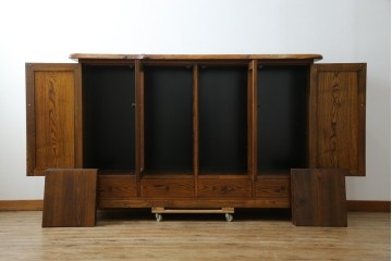 中古　美品!!　希少な絶版品　駿河の国　勝見木工　勝見作　耳付き天板の重厚感が際立つ総栗材のサイドボード　定価約80万円　(R-074631)