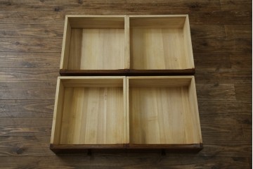 中古　美品!!　希少な絶版品　駿河の国　勝見木工　勝見作　耳付き天板の重厚感が際立つ総栗材のサイドボード　定価約80万円　(R-074631)