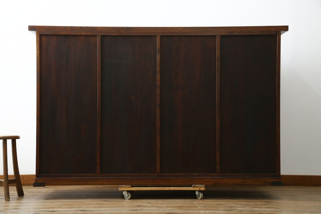 中古　美品!!　希少な絶版品　駿河の国　勝見木工　勝見作　耳付き天板の重厚感が際立つ総栗材のサイドボード　定価約80万円　(R-074631)