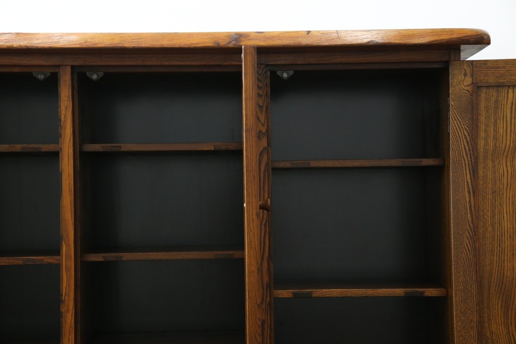 中古　美品!!　希少な絶版品　駿河の国　勝見木工　勝見作　耳付き天板の重厚感が際立つ総栗材のサイドボード　定価約80万円　(R-074631)