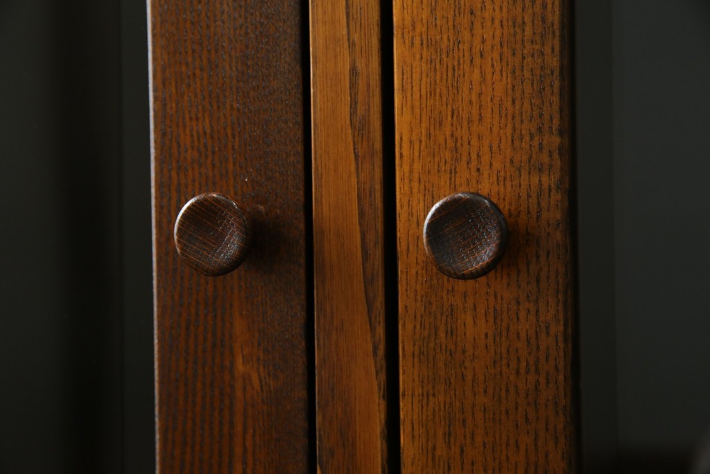 中古　美品!!　希少な絶版品　駿河の国　勝見木工　勝見作　耳付き天板の重厚感が際立つ総栗材のサイドボード　定価約80万円　(R-074631)