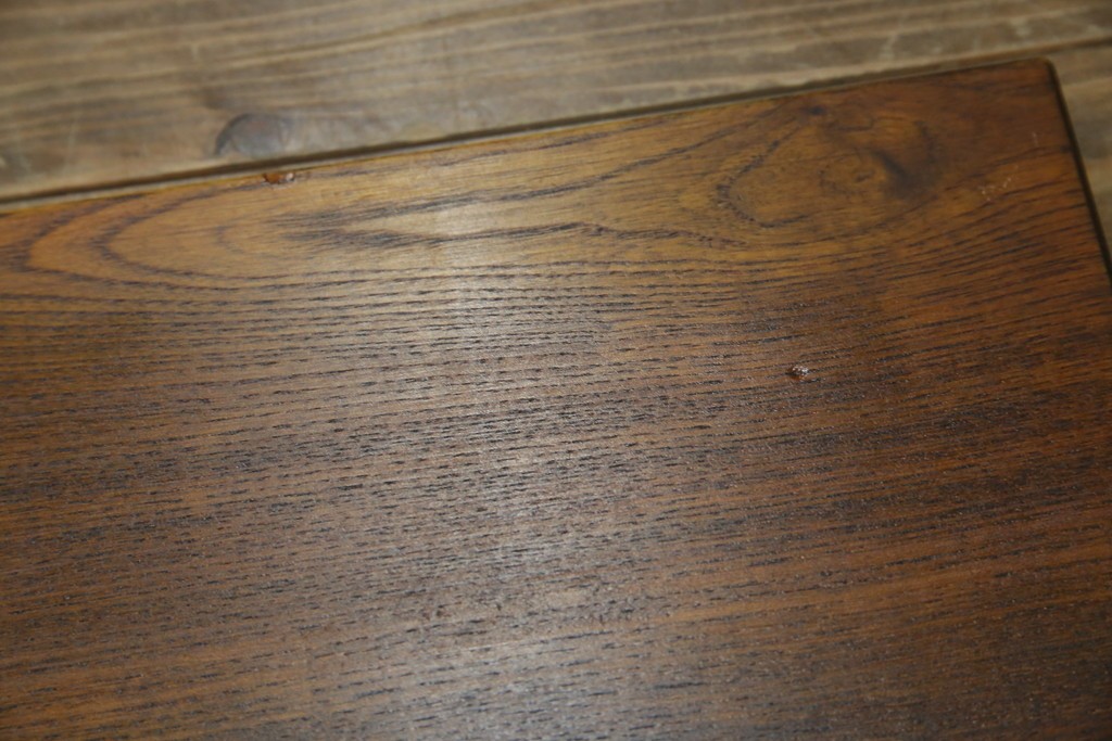 中古　美品!!　希少な絶版品　駿河の国　勝見木工　勝見作　耳付き天板の重厚感が際立つ総栗材のサイドボード　定価約80万円　(R-074631)