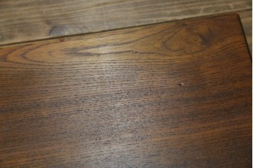 中古　美品!!　希少な絶版品　駿河の国　勝見木工　勝見作　耳付き天板の重厚感が際立つ総栗材のサイドボード　定価約80万円　(R-074631)