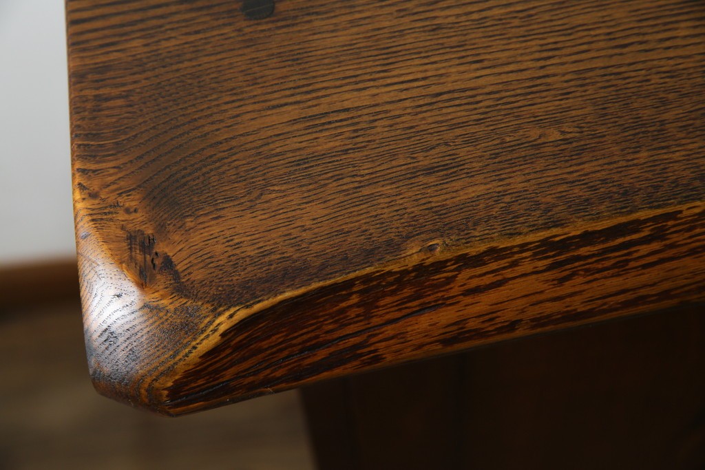 中古　美品!!　希少な絶版品　駿河の国　勝見木工　勝見作　耳付き天板の重厚感が際立つ総栗材のサイドボード　定価約80万円　(R-074631)