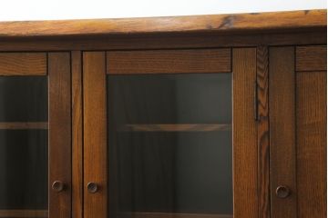 美品!!　希少な絶版品　駿河の国　勝見木工　勝見作　堂々とした佇まいで存在感のある総栗材のサイドボード(サイドキャビネット、食器棚、収納棚、戸棚)(定価約80万円)(R-074631)