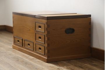 中古　美品　ニレ材　温かみのある木の色味と木目が美しい長火鉢(囲炉裏、木製火鉢)(R-074641)