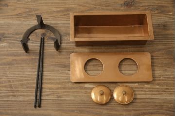 中古　美品　ニレ材　温かみのある木の色味と木目が美しい長火鉢(囲炉裏、木製火鉢)(R-074641)