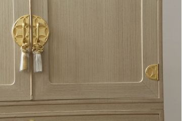 中古　美品　国産　職人手作り　品のある佇まいで和の雰囲気を引き立てる総桐箪笥(総桐たんす、衣装箪笥、着物箪笥、収納タンス、和タンス、引き出し、並厚、四方丸)(定価約150万円)(R-074651)