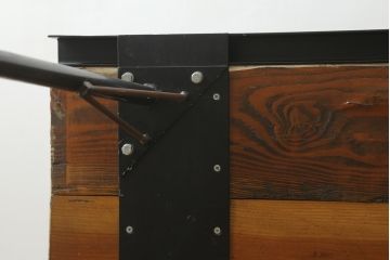 鉄脚　使い込まれた風合いのアンティーク古材天板が味わい深いダイニングテーブル(4人掛け、作業台)(R-074654)